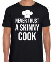 Never trust a skinny cook bbq barbecue cadeau t-shirt zwart heren