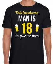 Verjaardag cadeau t-shirt jaar this handsome man is give beer zwart heren 10275226